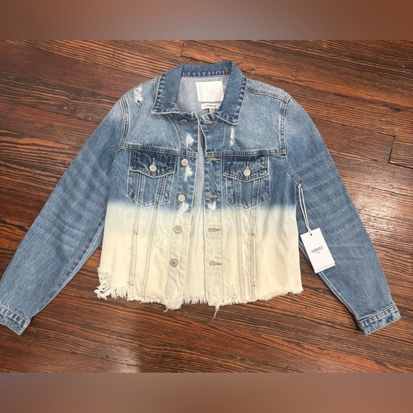 NWT Vervet women’s Denim Classic Fit Ombrè Distressed Jacket Sz Xs - Picture 1 of 5